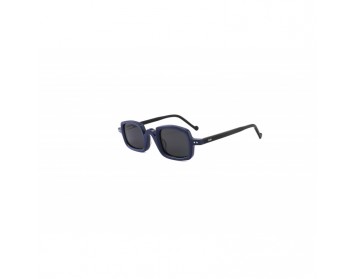 Square Lightweight Sunglasses - Embrace Style and Comfort